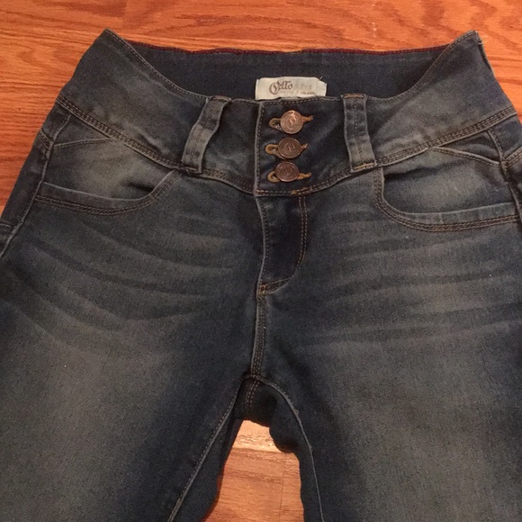 Medium Blue Jeans - Picture 2 of 3